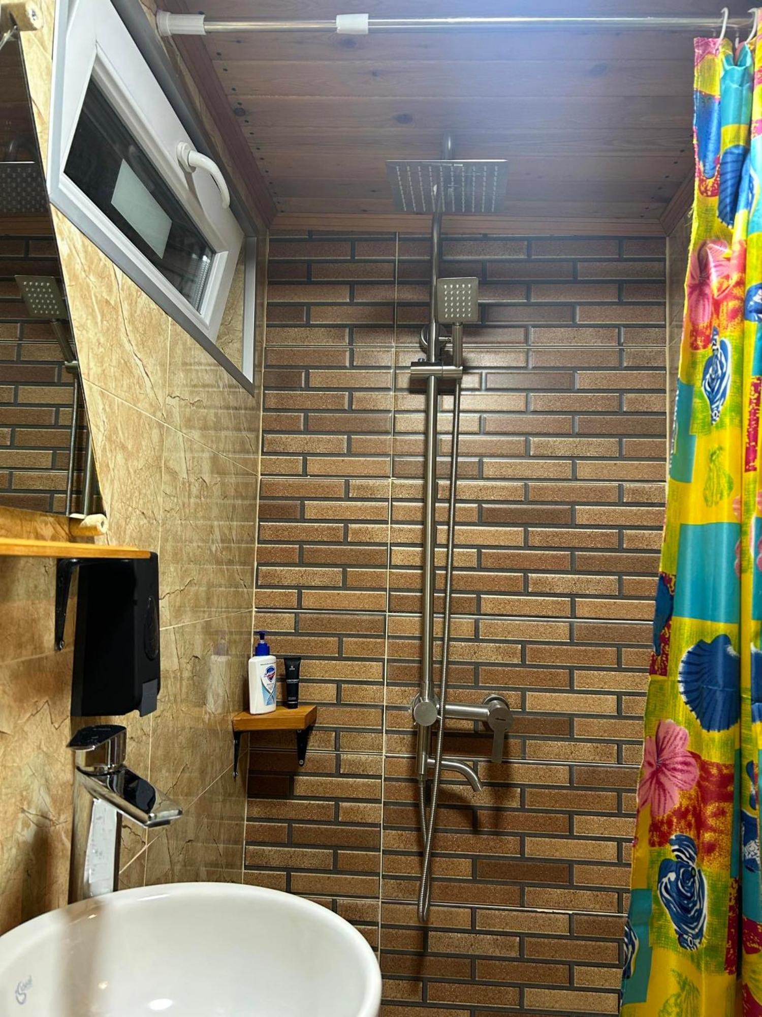 Ke&Ra Guestsroom Gori Exteriör bild
